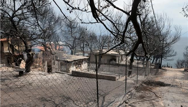 Είδη πρώτης ανάγκης για τους πληγέντες στην Αττική συγκεντρώνουν τα Τρίκαλα